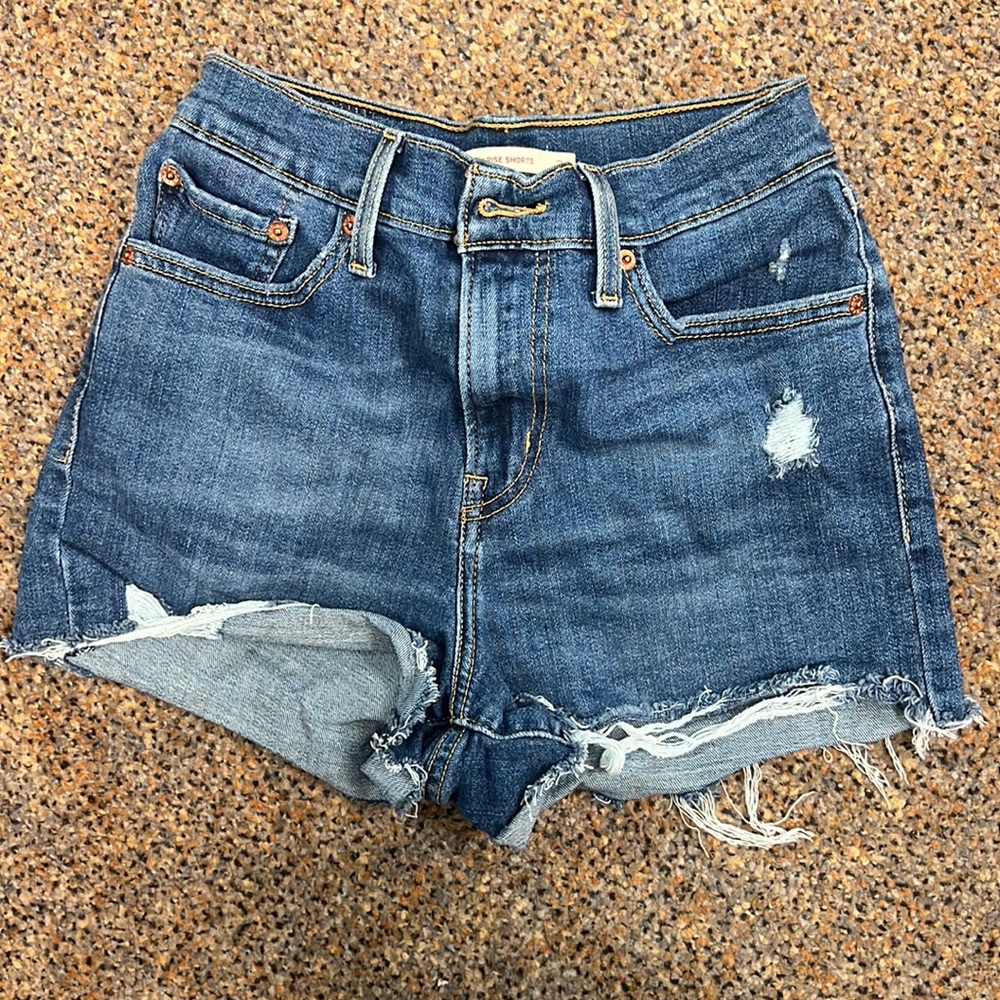 Levi High Rise Shorts - Picture 2 of 5